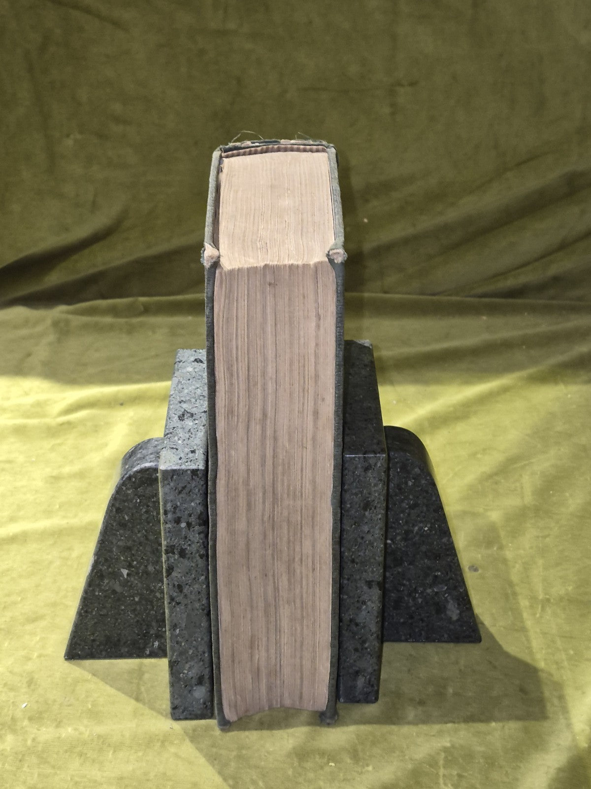 1857 Missionary Travels and Researches in South Africa by David Livingstone9