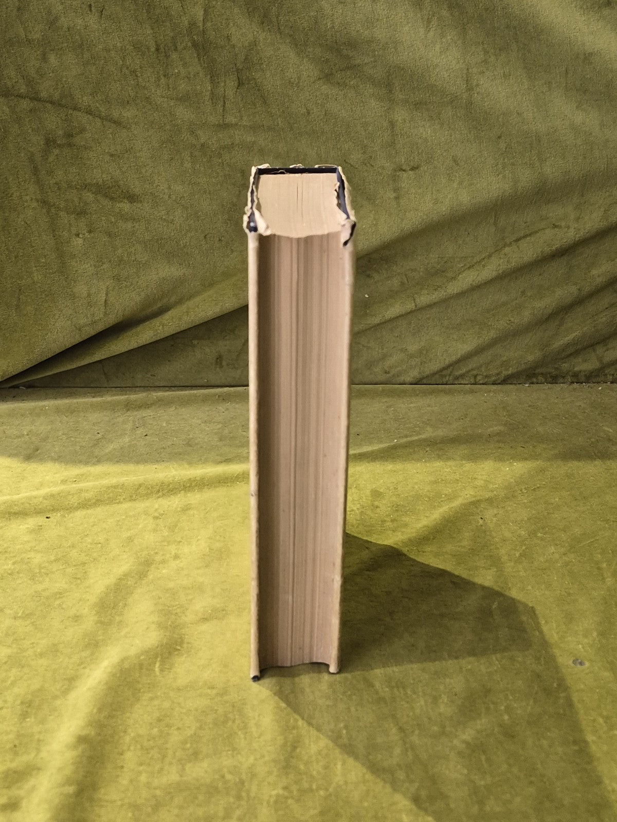 Angel Pavement - J B Priestly , Heinemann 1930 1st HB DJ6