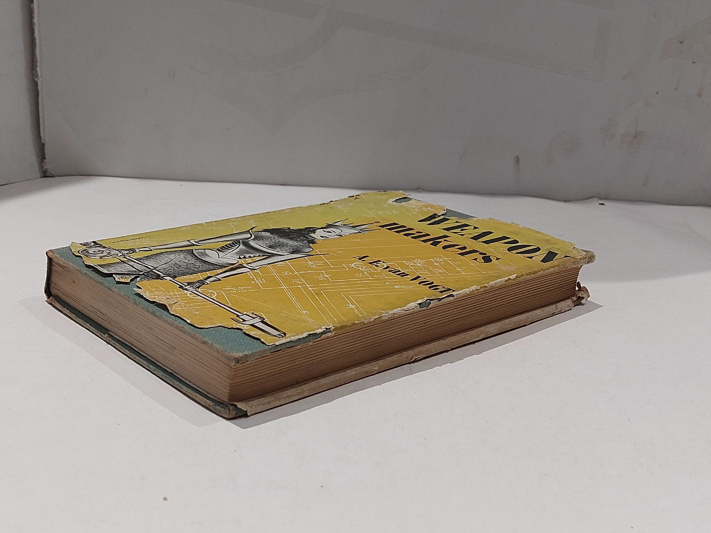 The Weapon Makers by A.E. van Vogt 1st Ed (1952) Hb With DJ 8