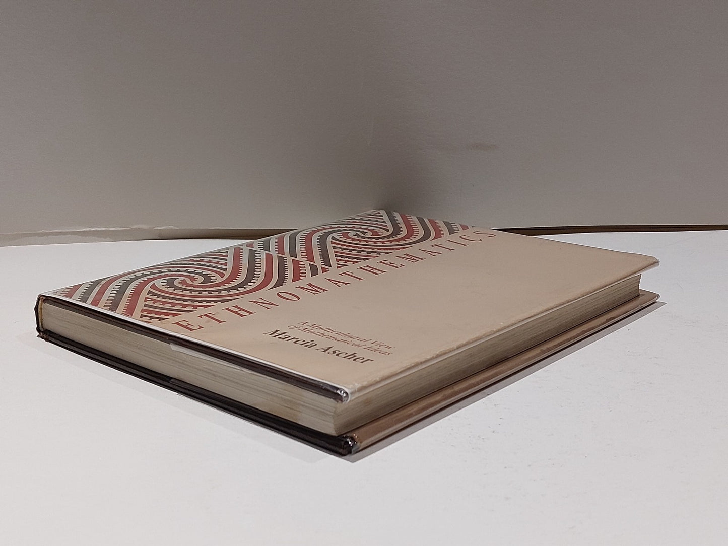 Ethnomathematics : A Multicultural View of Mathematical Ideas - Ascher 1991 Hb9