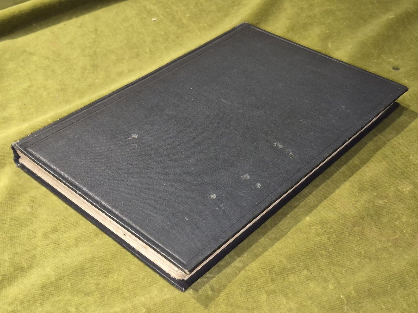 Stars and Atoms by Arthur Eddington Oxford 1927 1st ed EINSTEIN3