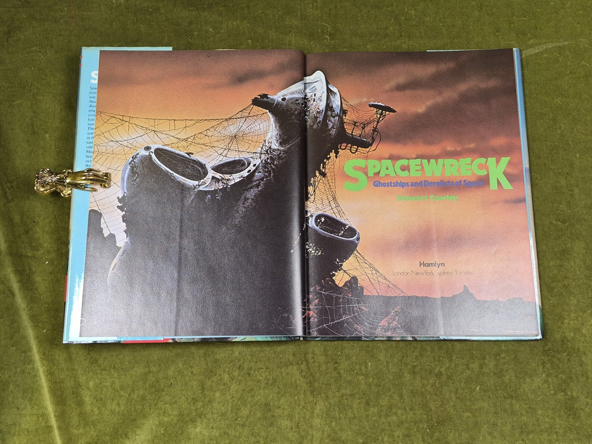 Spacewreck Ghostships & Derelicts of Space Stewart Cowley 1979 Hamlyn 1st HB DJ3
