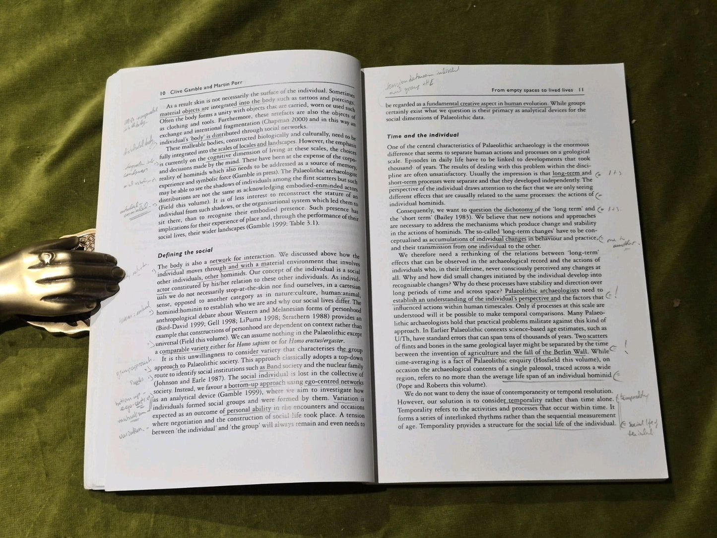Hominid Individual in Context  Clive Gamble & Martin Porr4
