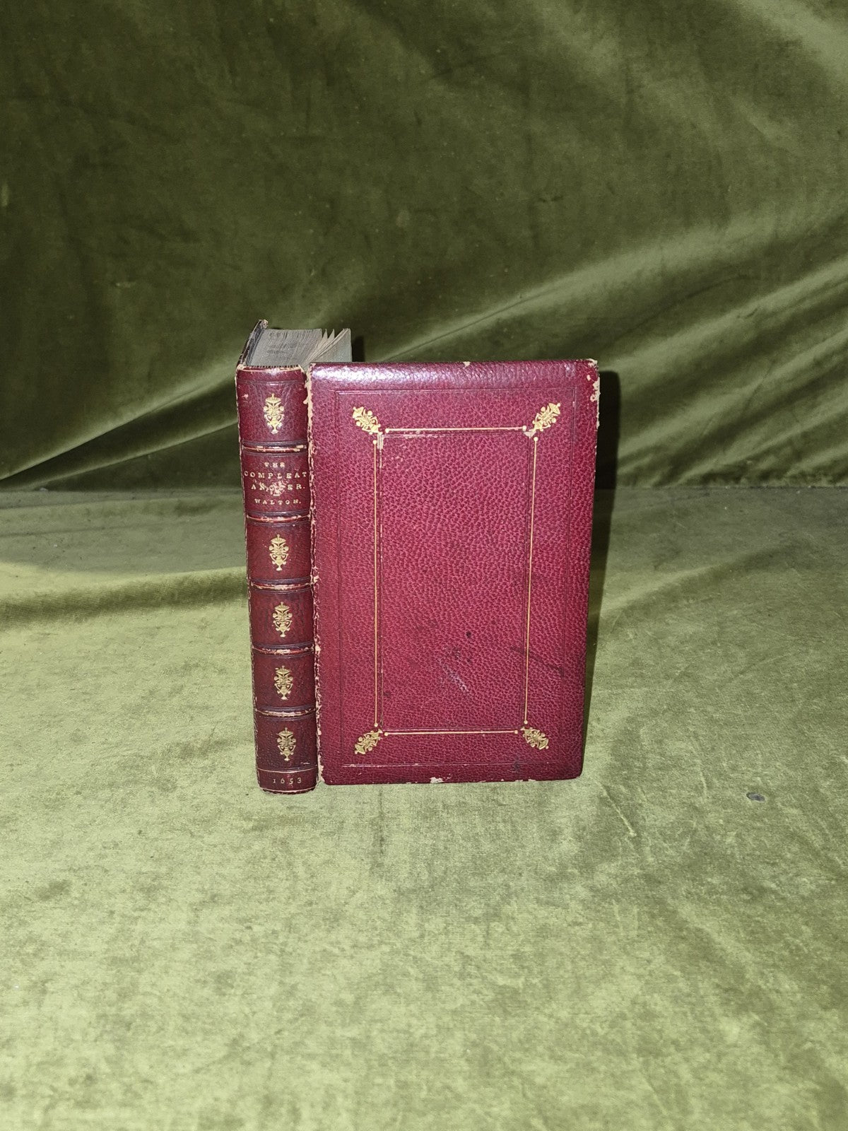 The Complete Angler or The Contemplative Man's Recreation - Izaak Walton , Stock0