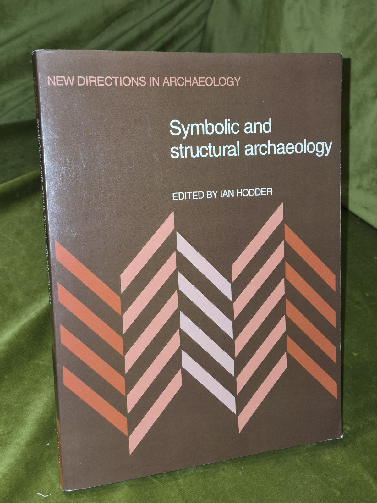 Symbolic and Structural Archaeology Hodder Paperback Cambridge (1982)0