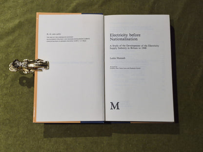 Electricity Before Nationalisation - Leslie J Hannah , Macmillan 1979 1st HB DJ3