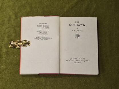 The Goshawk - T H White Jonathan Cape - 1951 1st Edition5