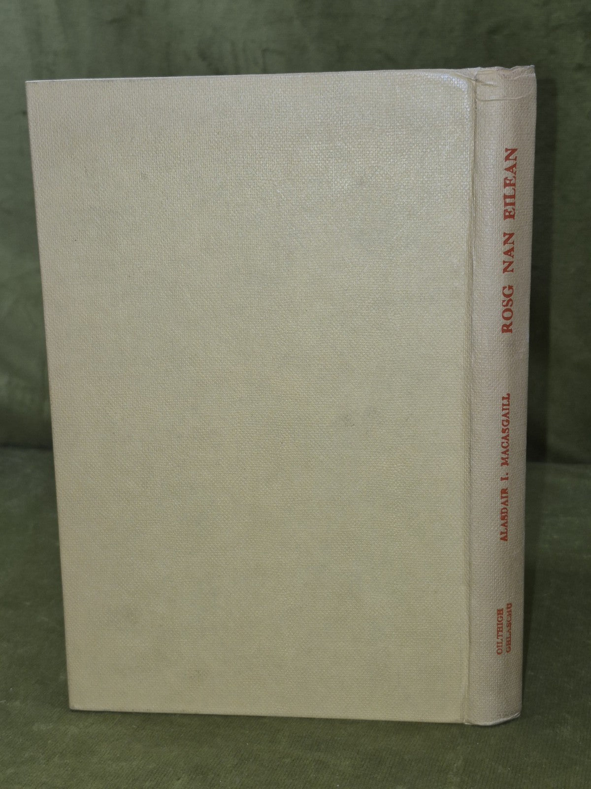 Rosg Nan Eilean Alasdair MacAsgaill 1966 Oilthigh Glaschu1