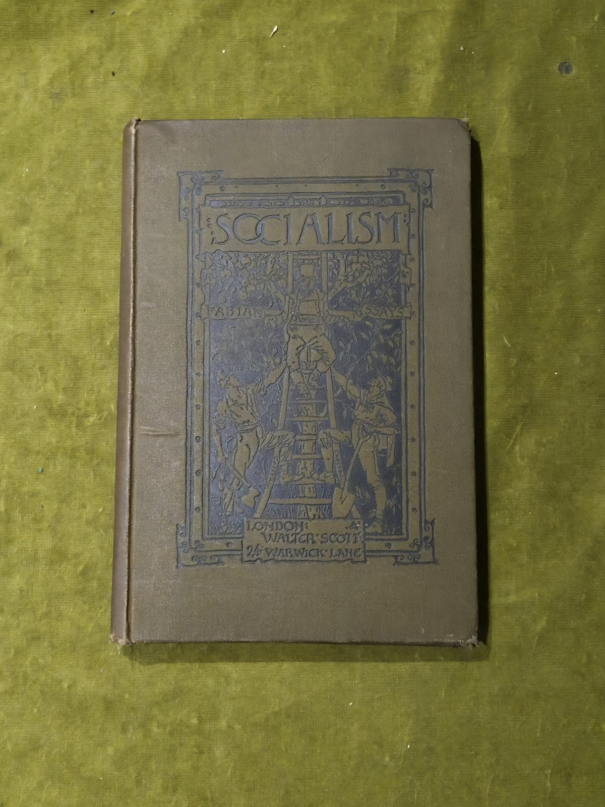 Fabian Essays in Socialism - George Bernard Shaw 1889 1st Ed, Walter Crane Cover0