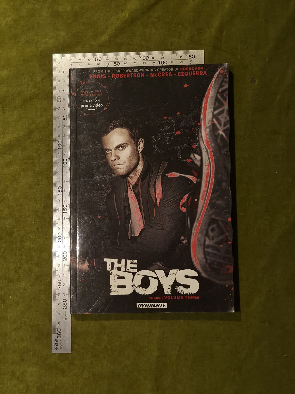 The Boys Omnibus Vol. 3 – Photo Cover Edition - Garth Ennis, Dynamite3