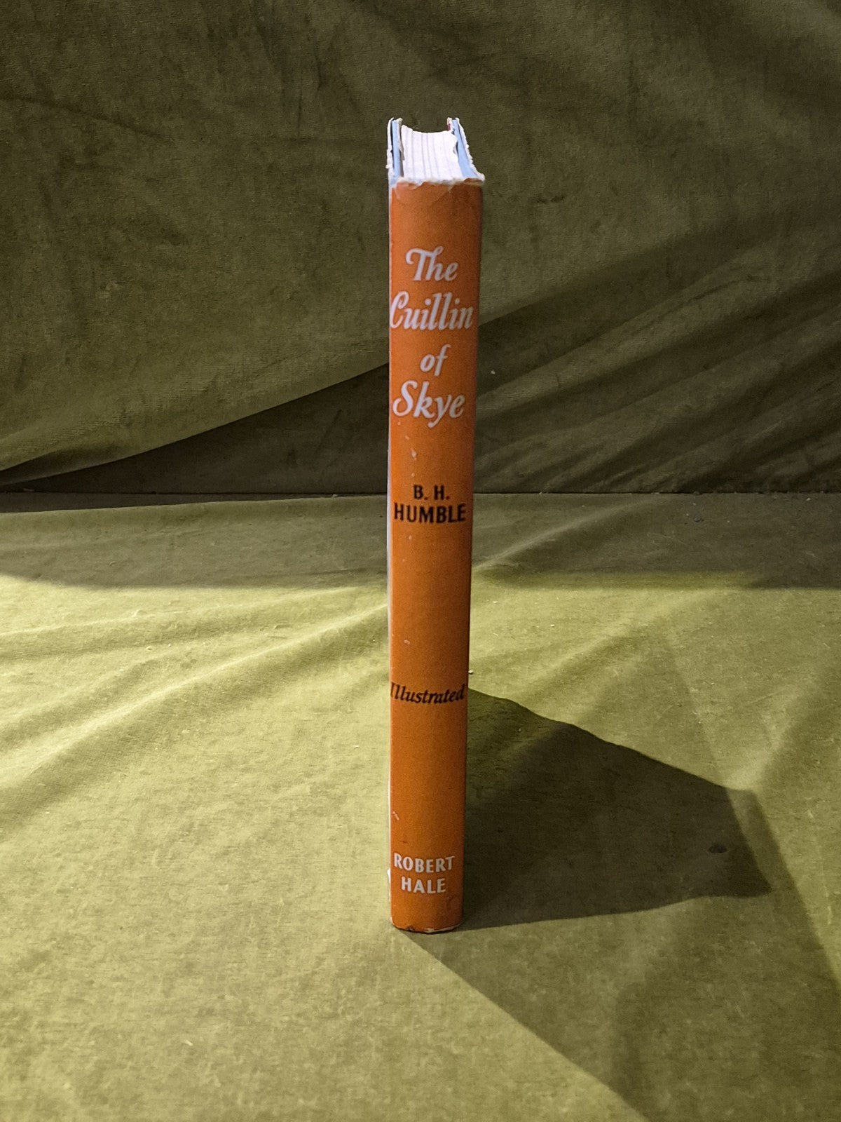 The Cuillin of Skye - B H Humble , Robert Hale 1952 1st HB DJ3