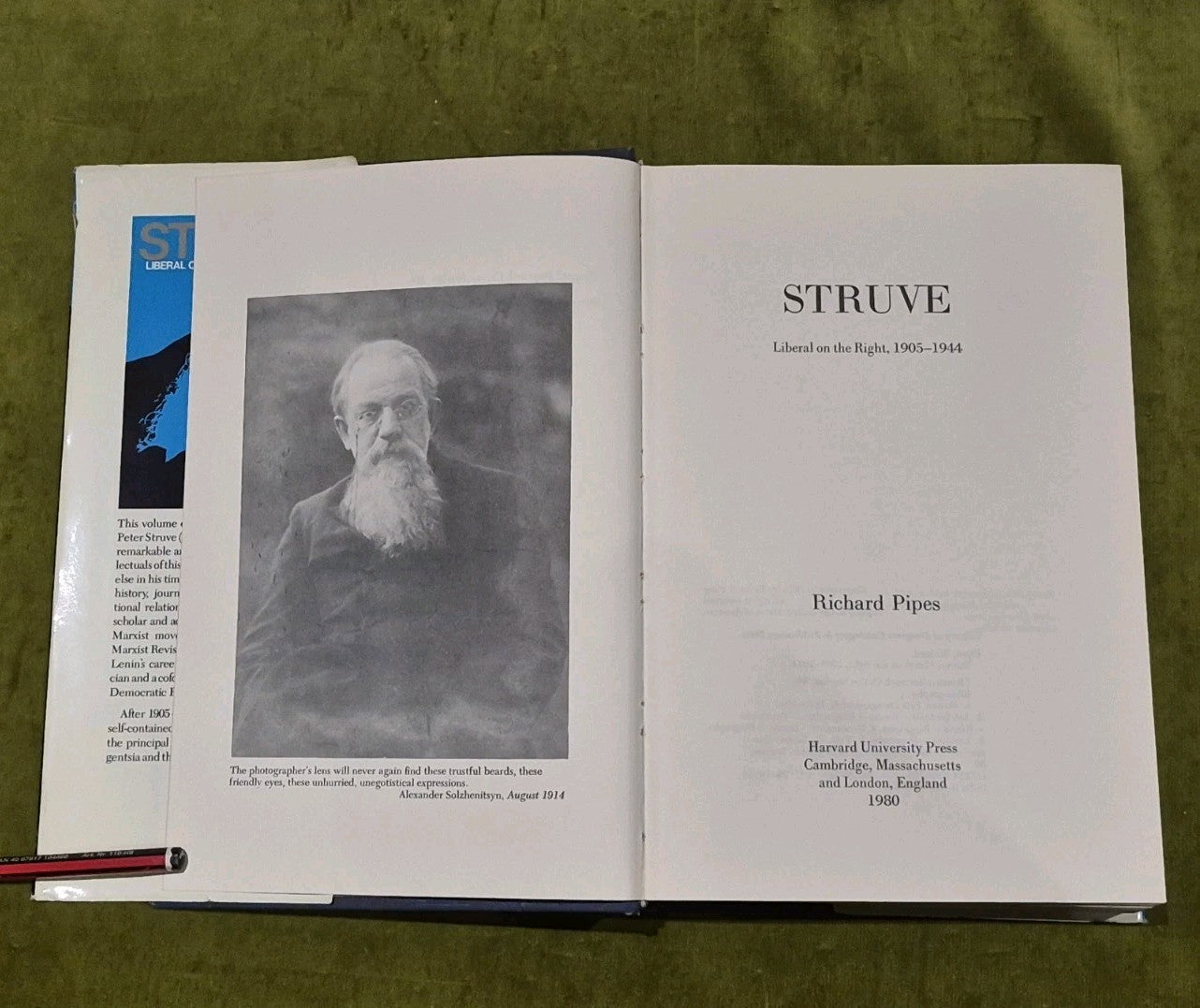 Struve : Liberal on the Right 1905-1944 by Richard Pipes (1980) HBDJ book3