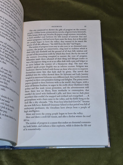 An Orkney Tapestry - George Mackay Brown - Victor Gollancz - 1969 Hb/Dj9