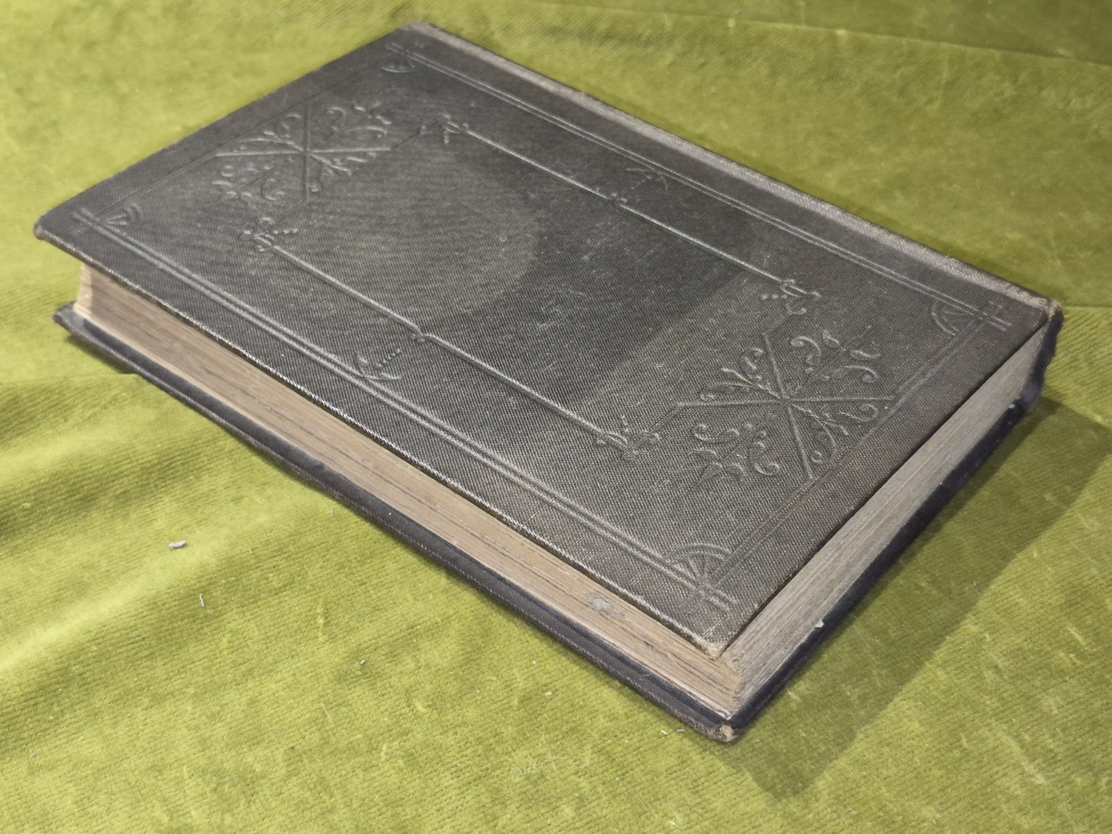 Chapters on Man: Comparative Psychology (1868) Staniland Wake London Trubner3