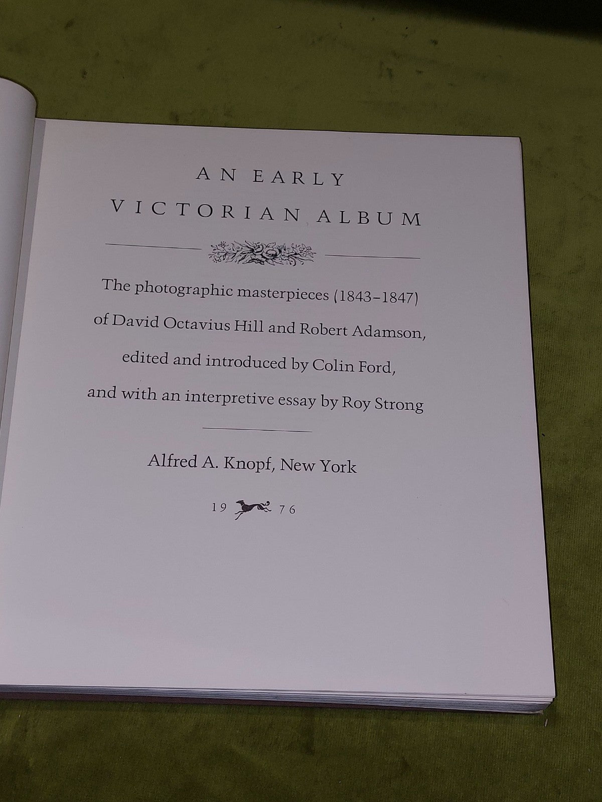 An Early Victorian Album (1976) By Hill & Adamson Hb Book3