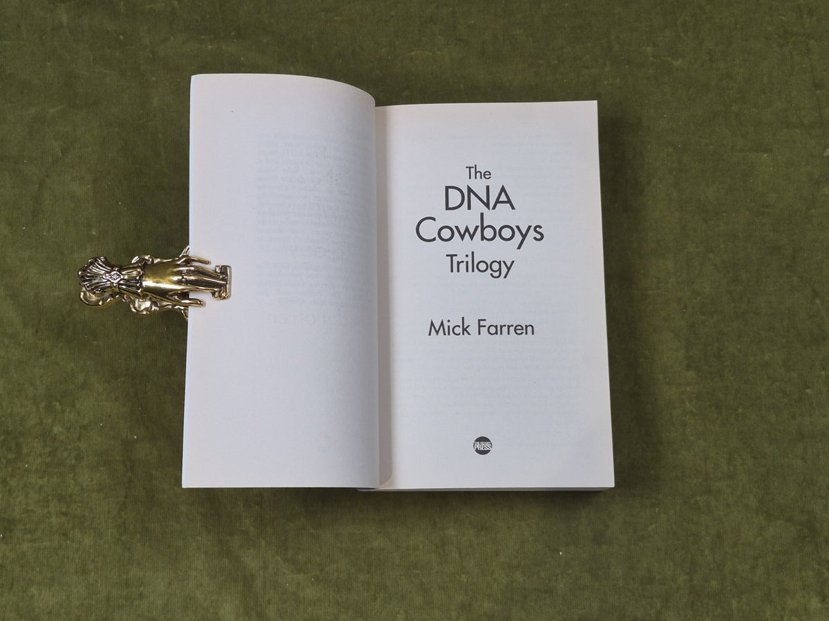 The DNA Cowboys Trilogy - Mick Farren , Do-not Press 2002 1st PB3