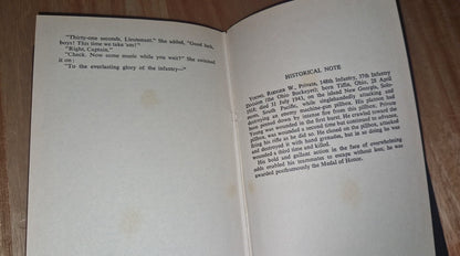 Starship Troopers by Robert A. Heinlein 1st UK Hardback Edition 1975. Dustjacket19