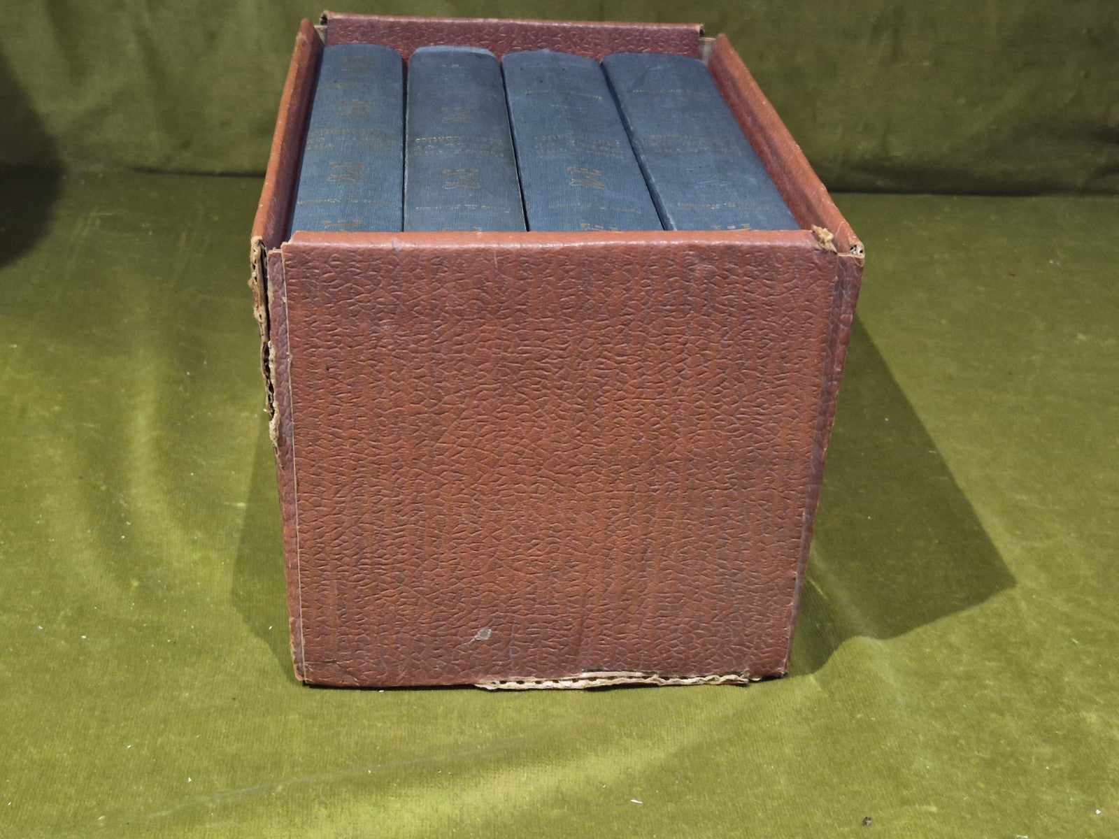 The World of Mathematics Volumes 1-4 in slipcase by James R. Newman 19565
