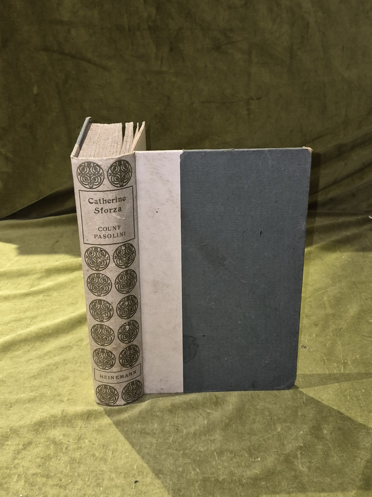 Catherine Sforza - Count Pier Desiderio Pasolini - 1898 - Heinemann0
