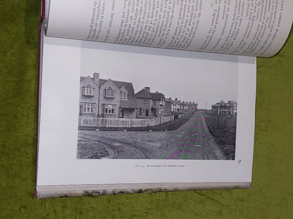 Modern Housing Estates (1949) Stanley Gale [Batesford] 1st HB7