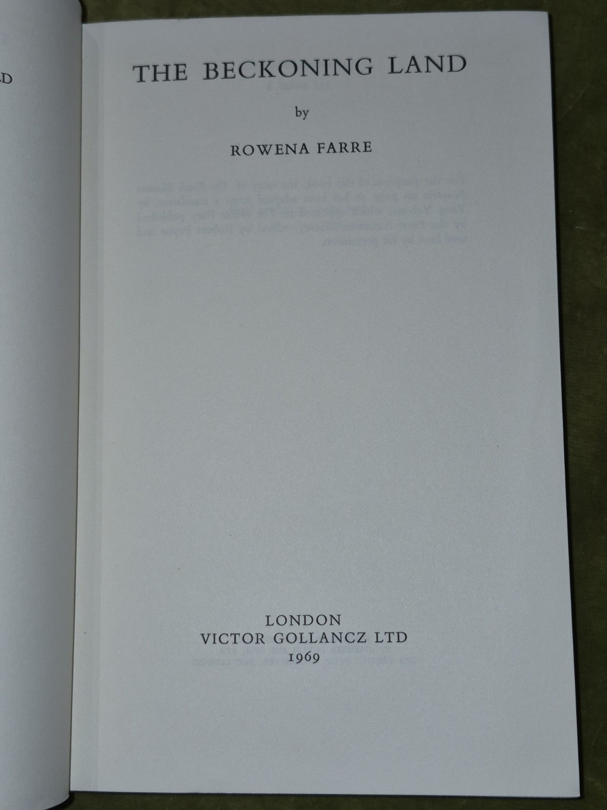 Rowena Farre The Beckoning Land 1969 Victor Gollancz First Edition Dustjacket4