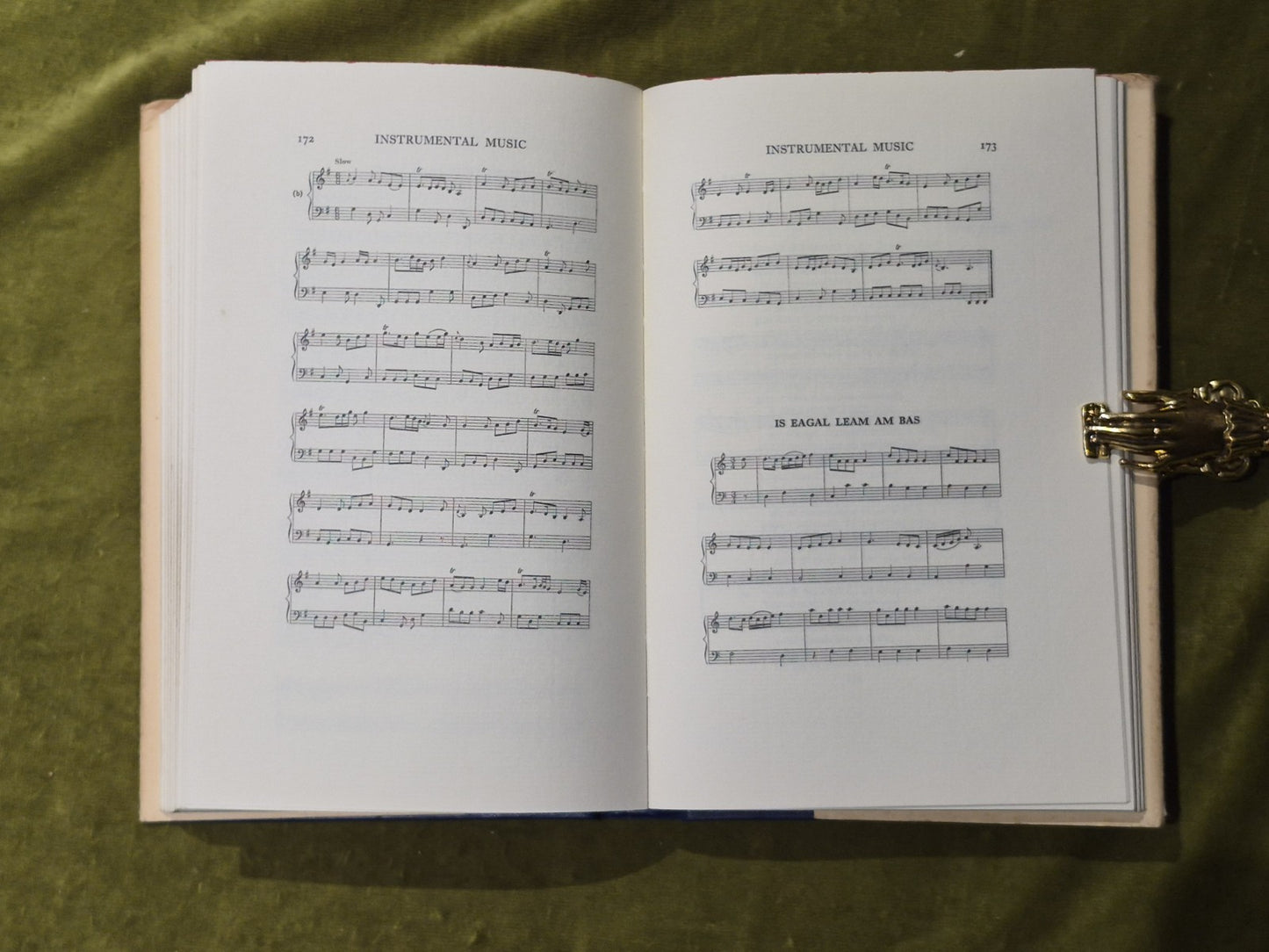 The Blind Harper: The Songs of Roderick Morison and his Music - William Matheson7