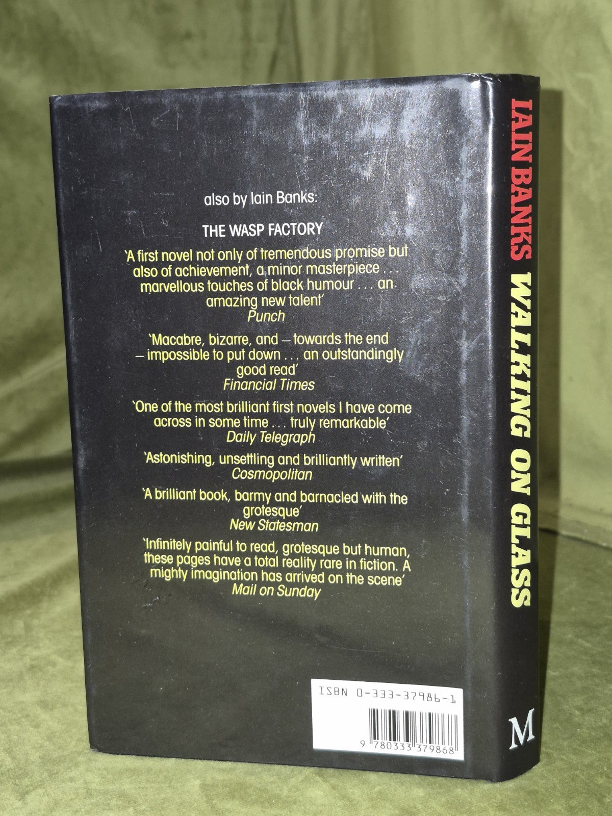 Iain Banks Walking on Glass True First 1985 in Original Jacket1