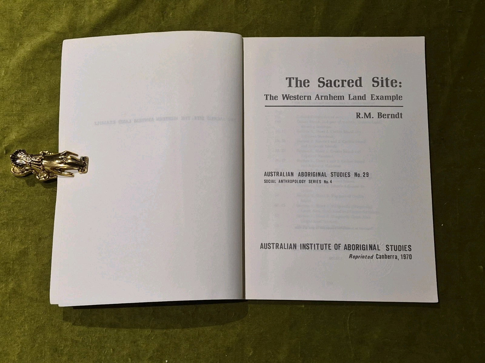 The Sacred Site: The Western Arnhem Land Examle - R M Berndt2