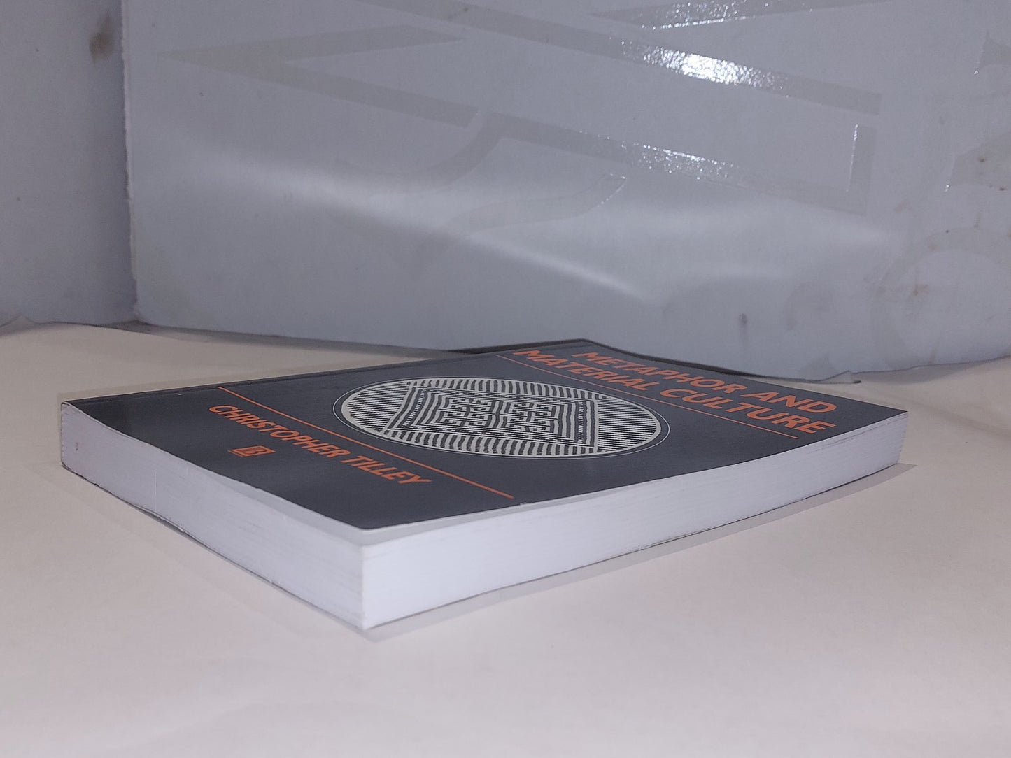 Metaphor and Material Culture By Christopher Tilley (1999) Pb Book1