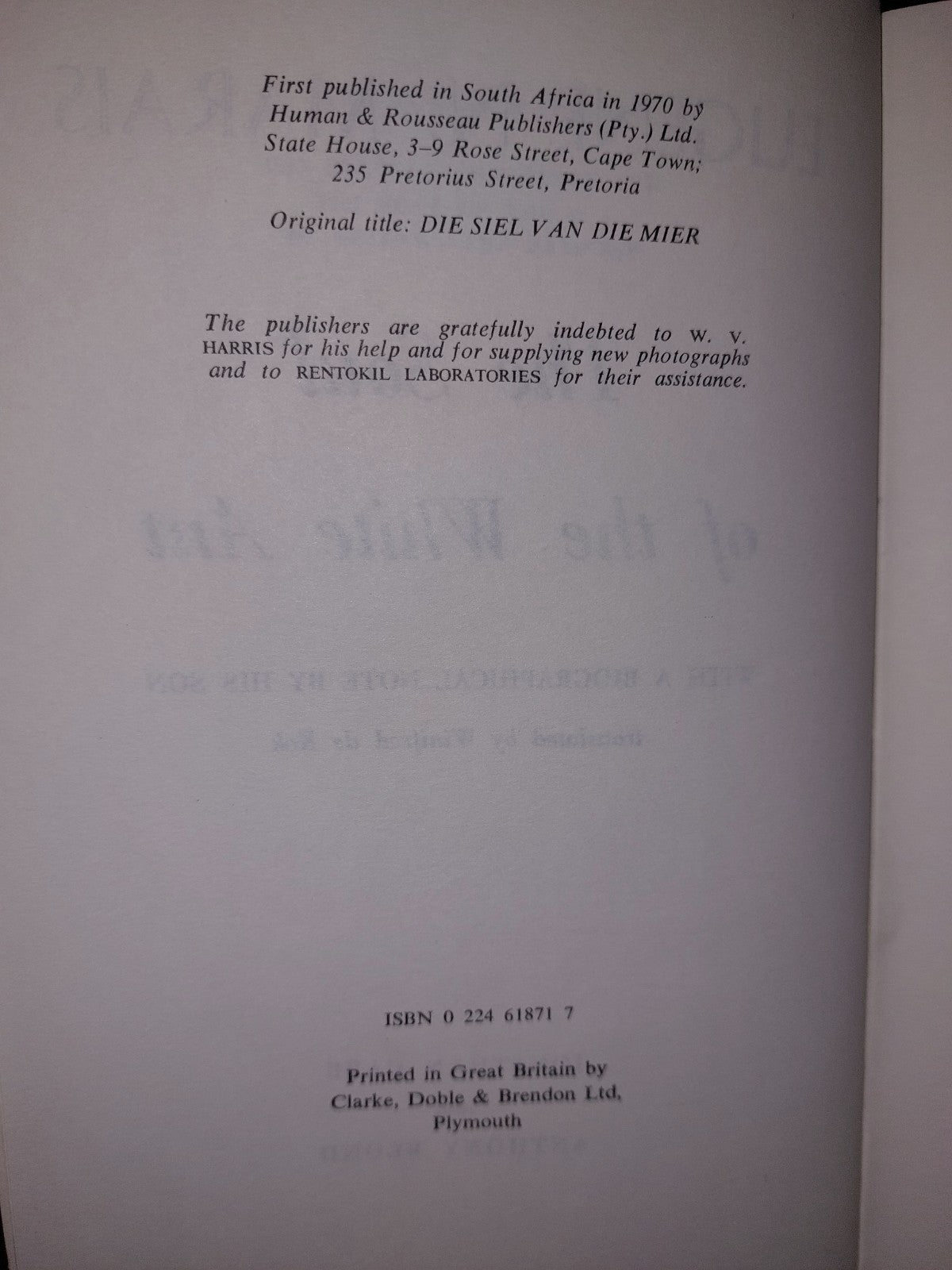 Marais, Eugene N. The soul of the white ant. J. Cape, 1970. 1st Uk Edition 6