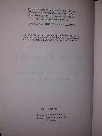 Marais, Eugene N. The soul of the white ant. J. Cape, 1970. 1st Uk Edition 6