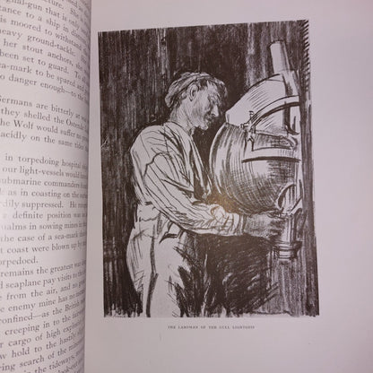 "MERCHANTMEN-AT-ARMS: THE BRITISH MERCHANTS' SERVICE IN THE WAR - Bone, David W"16