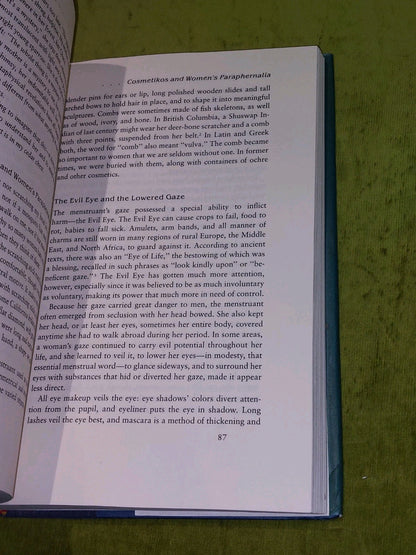 Blood, Bread, and Roses: How Menstruation Created the World Judy Grahn HB (1993)4