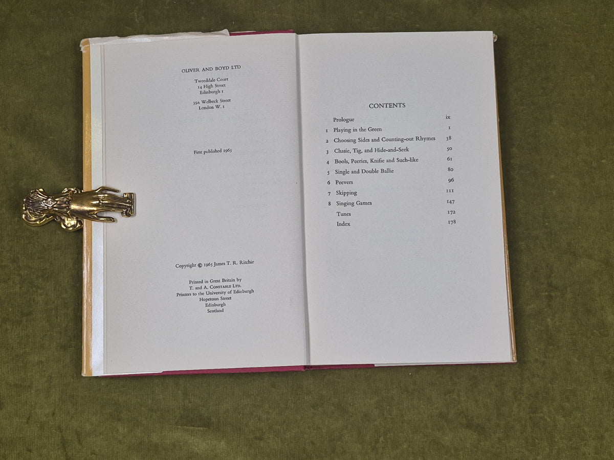 Golden City & The Singing Street - James T.R. Ritchie , Oliver & Boyd 1964-5 1st5