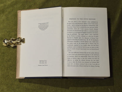 Imperatoris Iustiniani Institutionum - J B Moyle - Oxford, 5th ed 19315