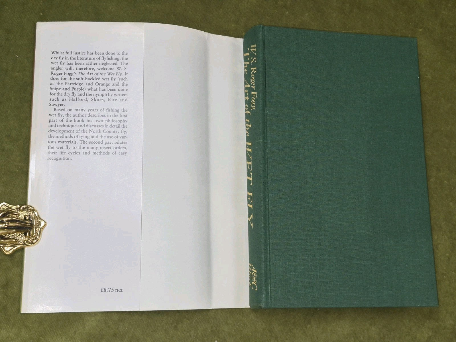 THE ART OF THE WET FLY W.S. Roger Fogg A & C Black 1979 HB/DJ fishing  trout3
