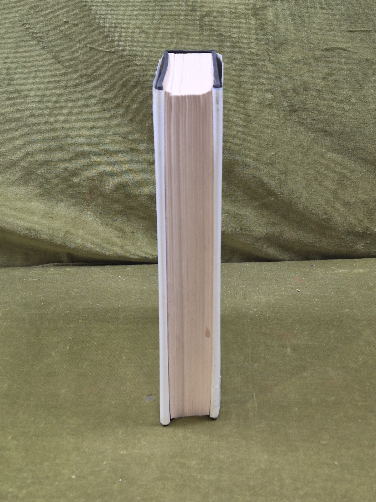 The Guns of August - Barbara W Tuchman , Macmillan Book Club 1962 1st HB DJ8