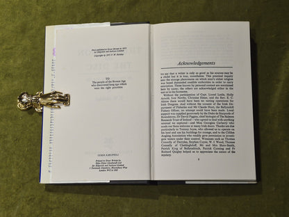 The Dragon and the Disc - F W Holiday - Sidgwick & Jackson 1973 HB DJ4