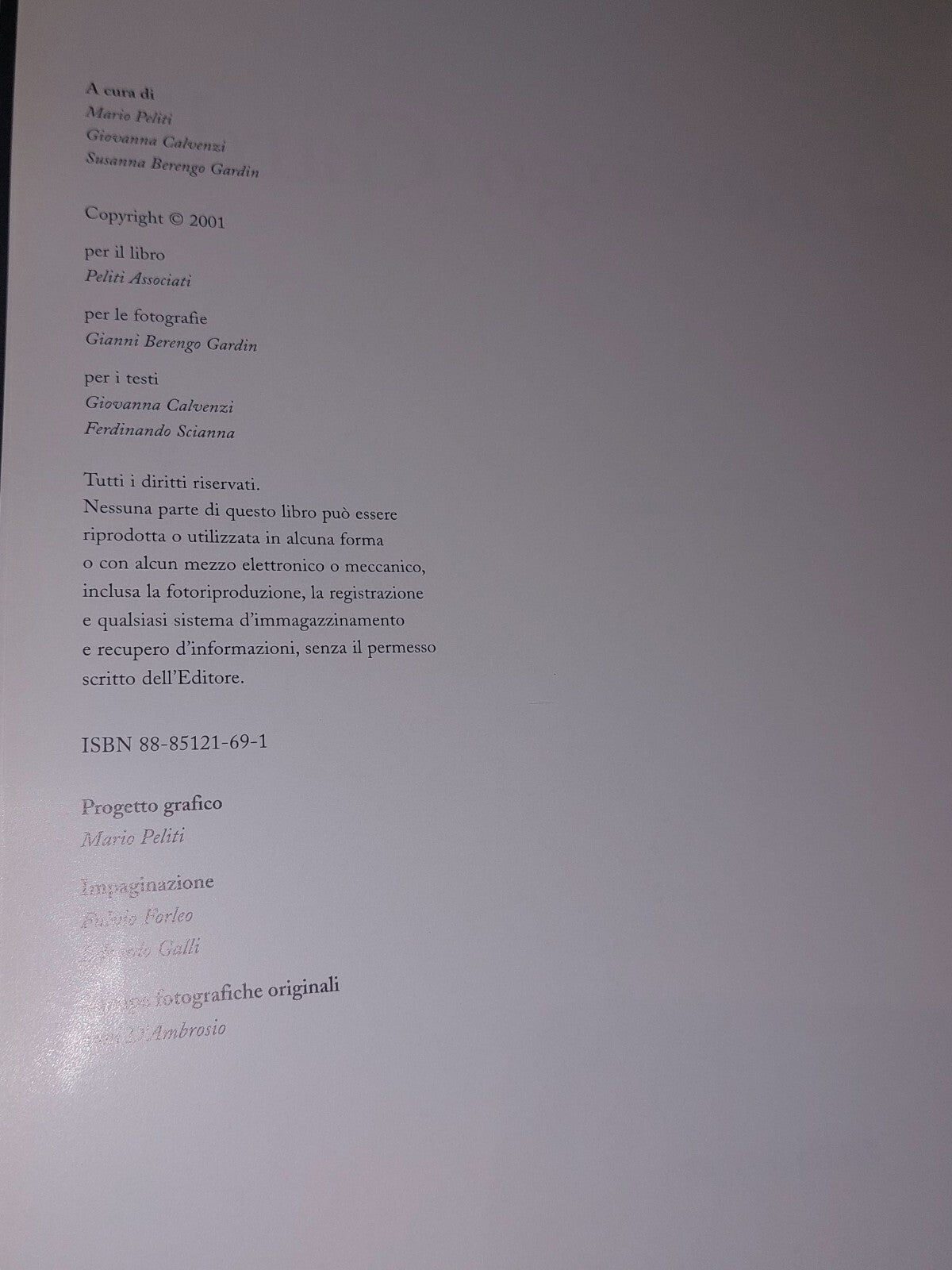 Copyright Gianna Berengo Gardin Fotografo (2001) Hb Book5