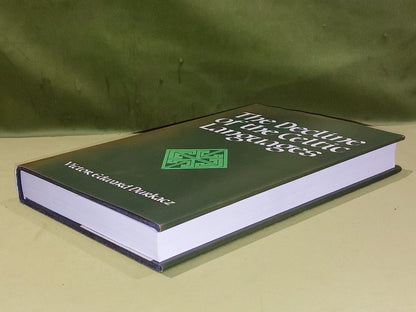 The Decline of the Celtic Languages by Victor Edward Durkacz [John Donald] 19837