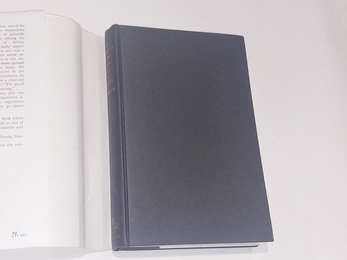 The Projection of the Astral Body By Muldoon & Carrington - 1961 Hb Book With Dj2