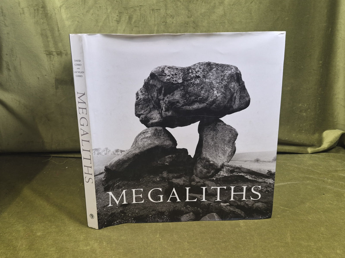 Megaliths the Ancient Stone Monuments of England & Wales David & Lai Ngan Corio1