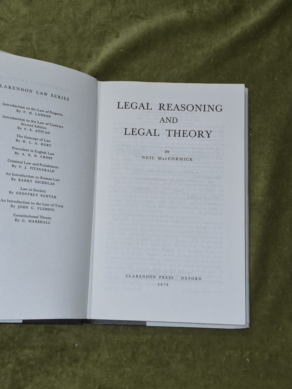 Legal Reasoning And Legal Theory - Neil MacCormick - Oxford HB DJ 19784