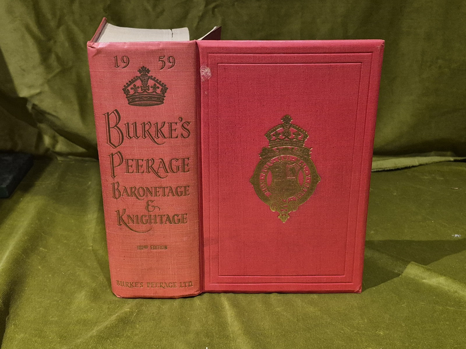 Burke's Peerage, Baronetage and Knightage 102nd edition 19540