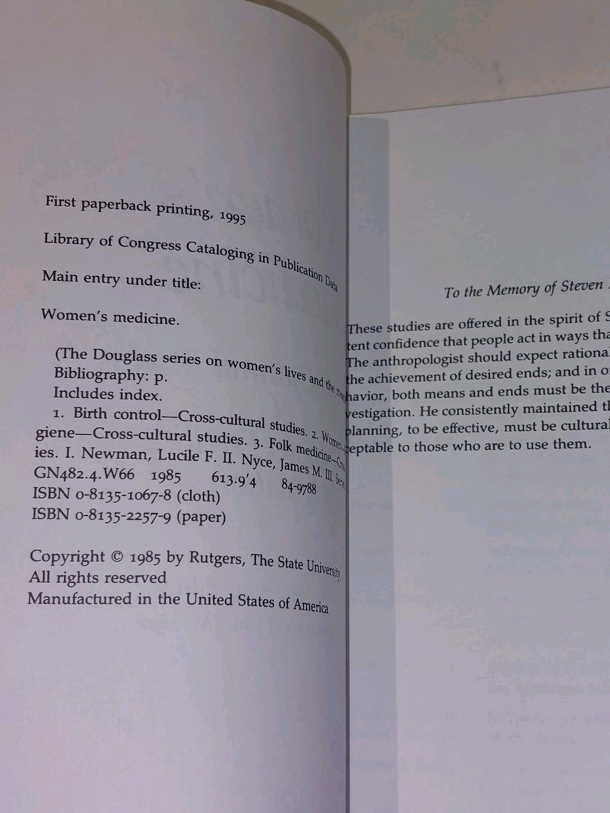 Women's Medicine: A Cross-Cultural Study Of Indigenous - Lucile Newman (1995) Pb3