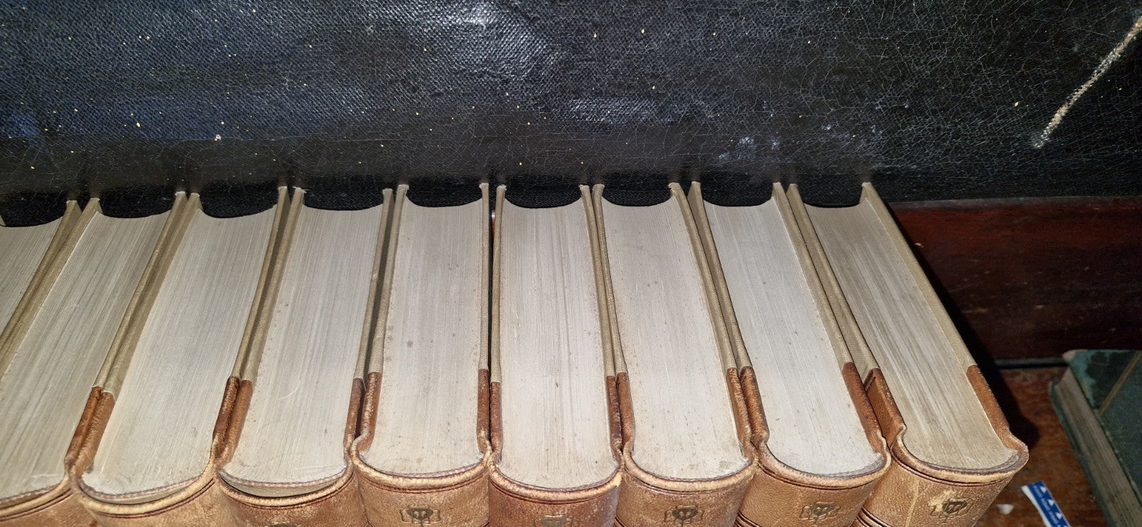 THE WORKS OF CHARLES DICKENS - 20 Volume Set In Leather GRESHAM 1912 VGC6