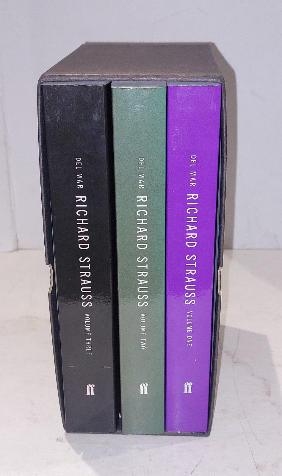 Rochard Strauss: A Critical Commentary.. Norman Del Mar (1986) [3 Vols Set] Pb0