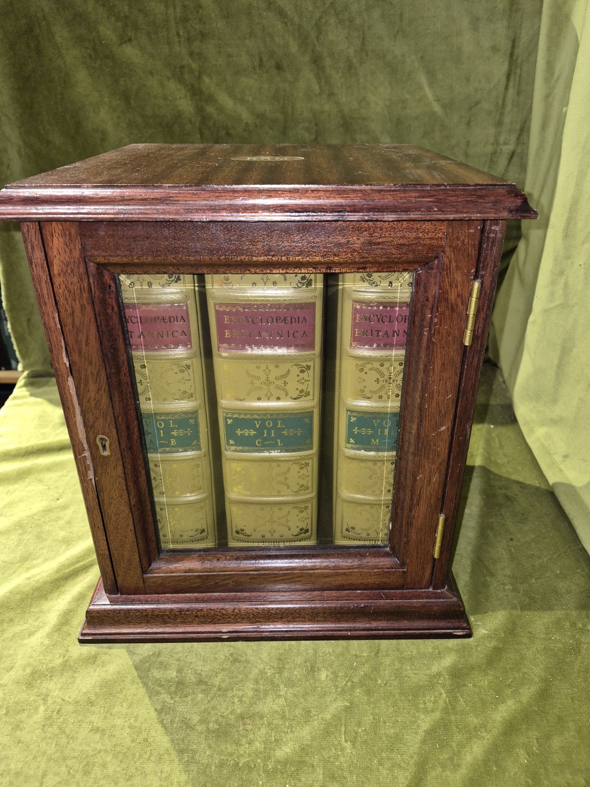 Encyclopedia Brittanica 1st Ed Facsimile in 3 Vols Leatherbound in Mahogany Case0