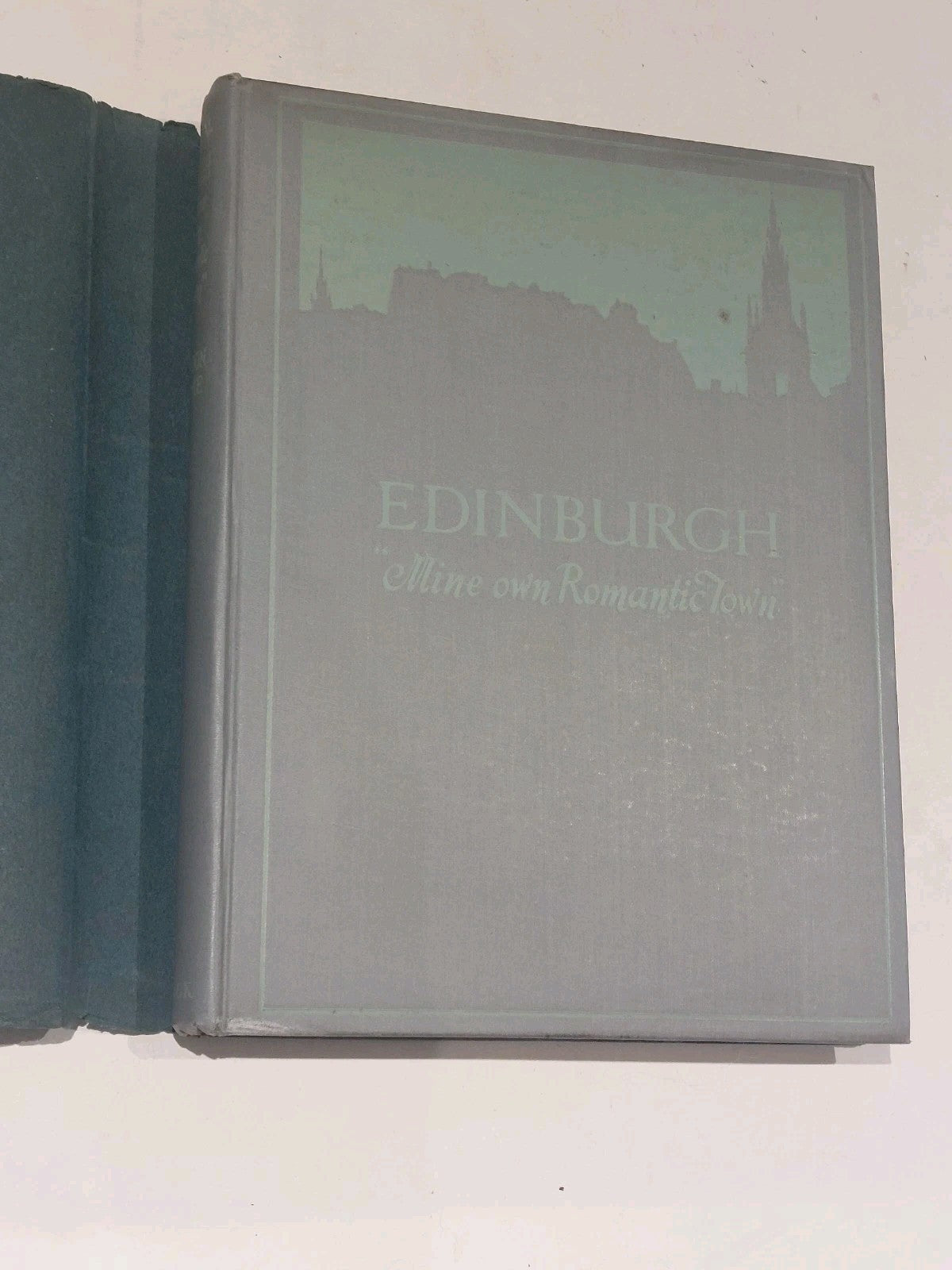 EDINBURGH: Mine Own Romantic Town by Gordon Home (1927)3