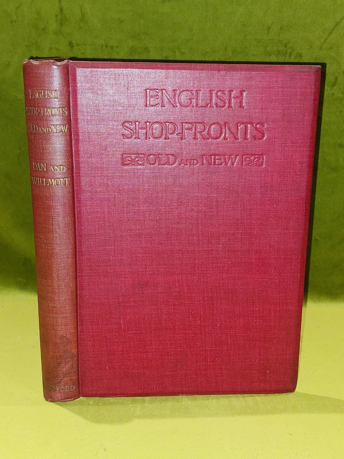 1907 English Shop Fronts Old & New By Horace Dan0